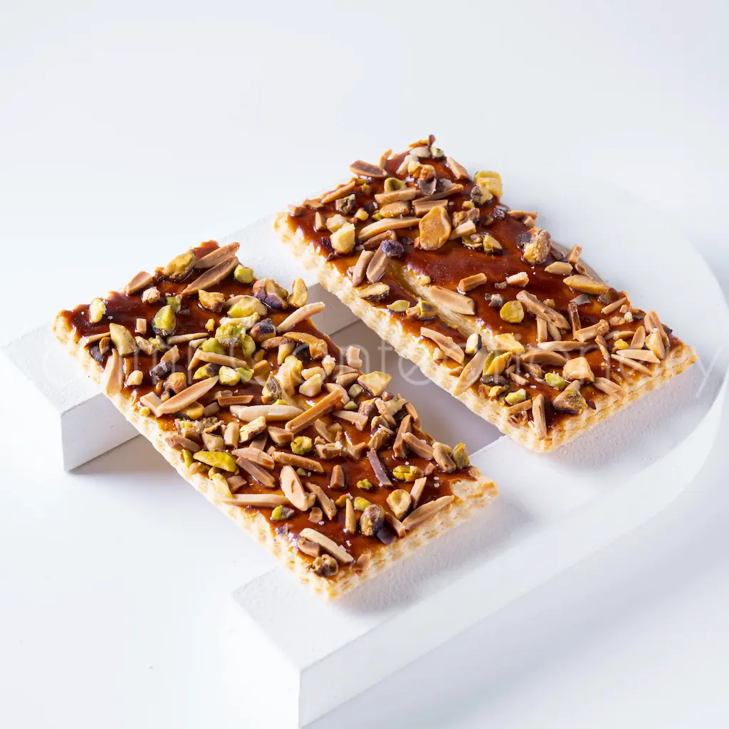نازک آجیلی (جعبه یک کیلوگرمی)